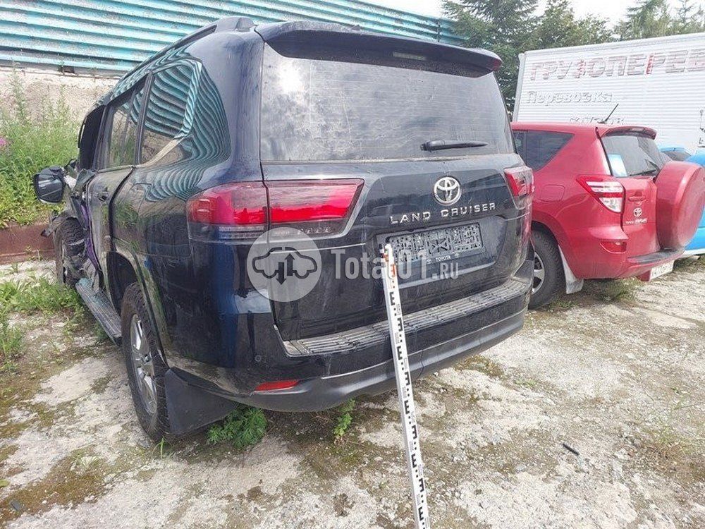 Фото Toyota Land Cruiser 6
