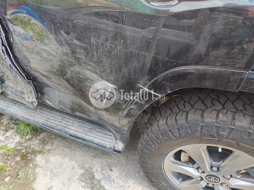 Фото Toyota Land Cruiser 10