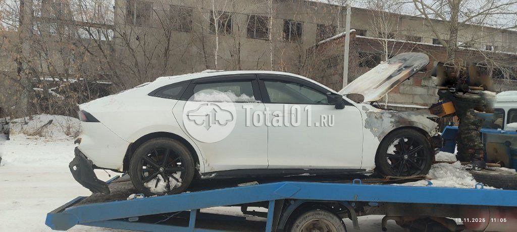 Фото Changan UNI-V 8