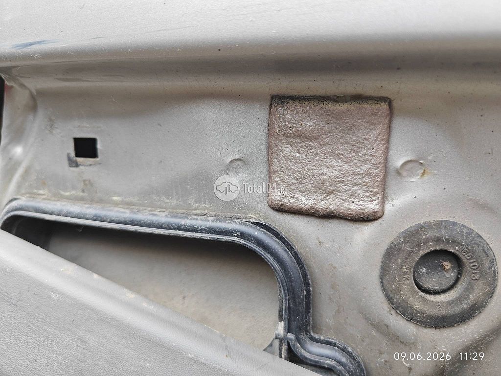 Фото Mazda Tribute 32