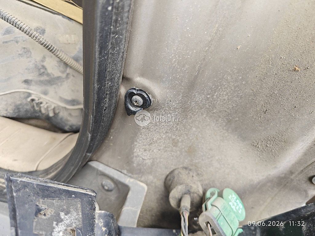 Фото Mazda Tribute 54