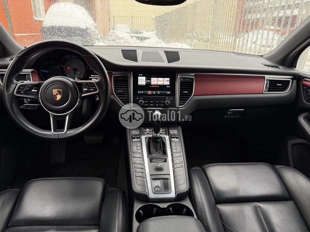 Фото Porsche Macan 12