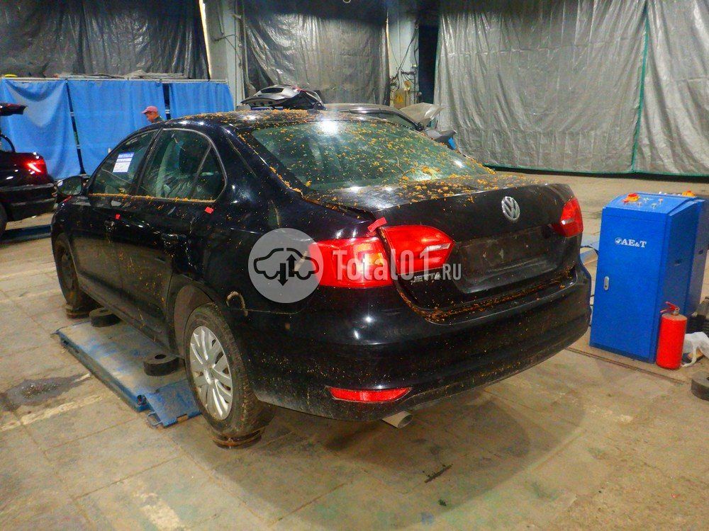 Фото Volkswagen Jetta 10