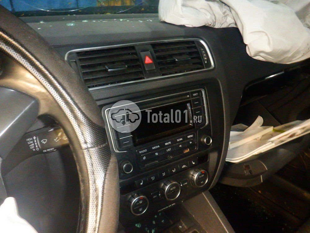 Фото Volkswagen Jetta 102