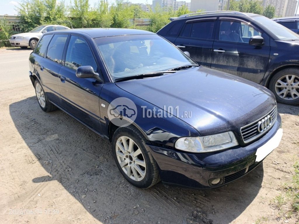 Фото Audi A4 2