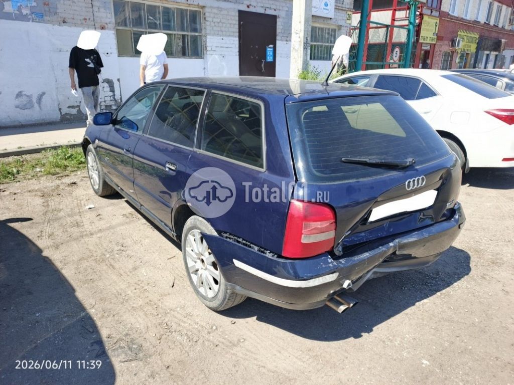 Фото Audi A4 8