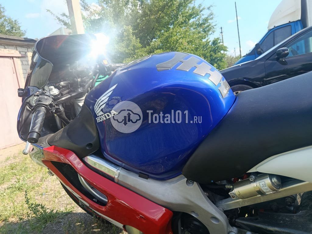 Фото Honda CBR600F 16