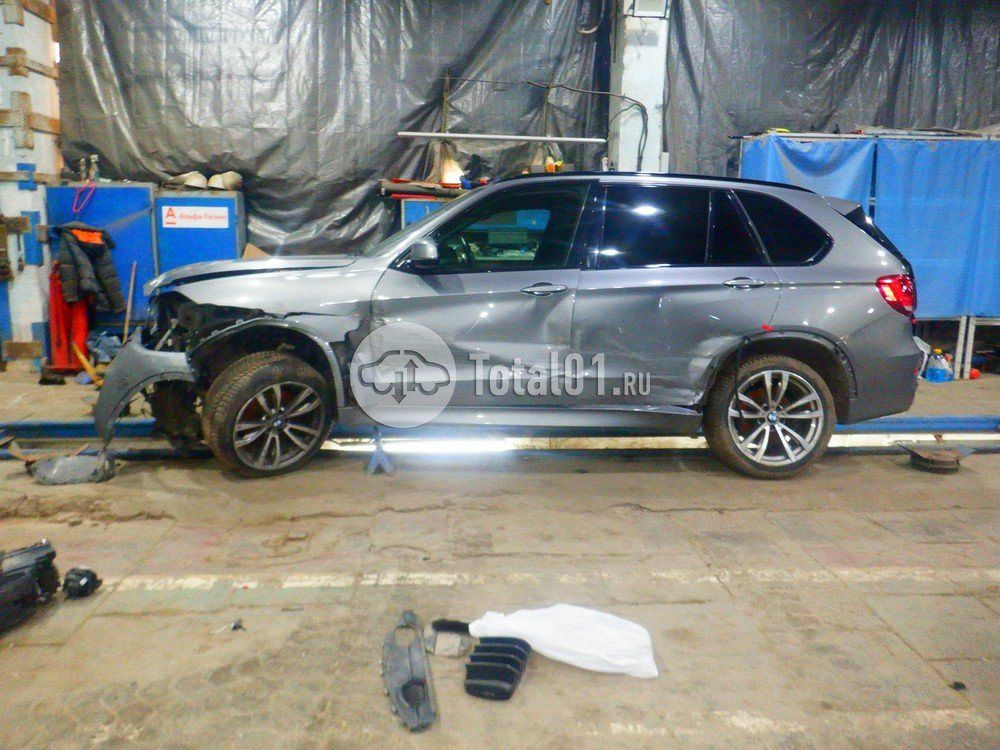 Фото BMW X5 6