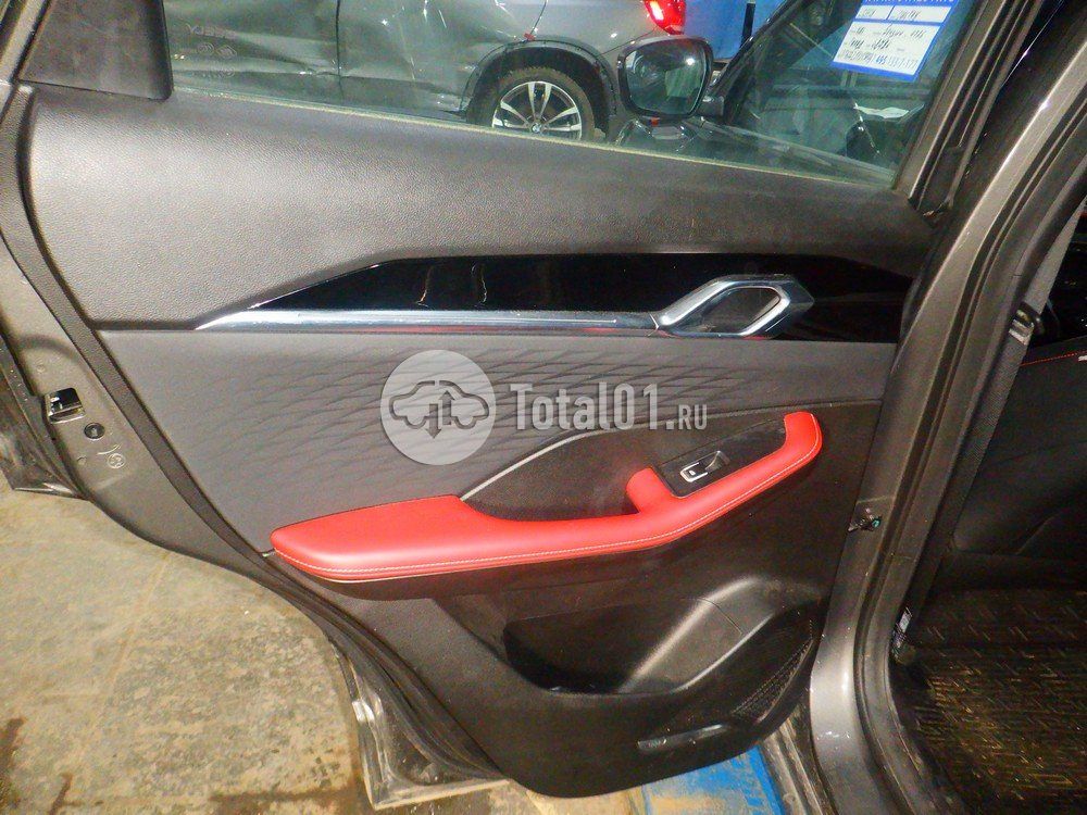 Фото Geely Coolray 44
