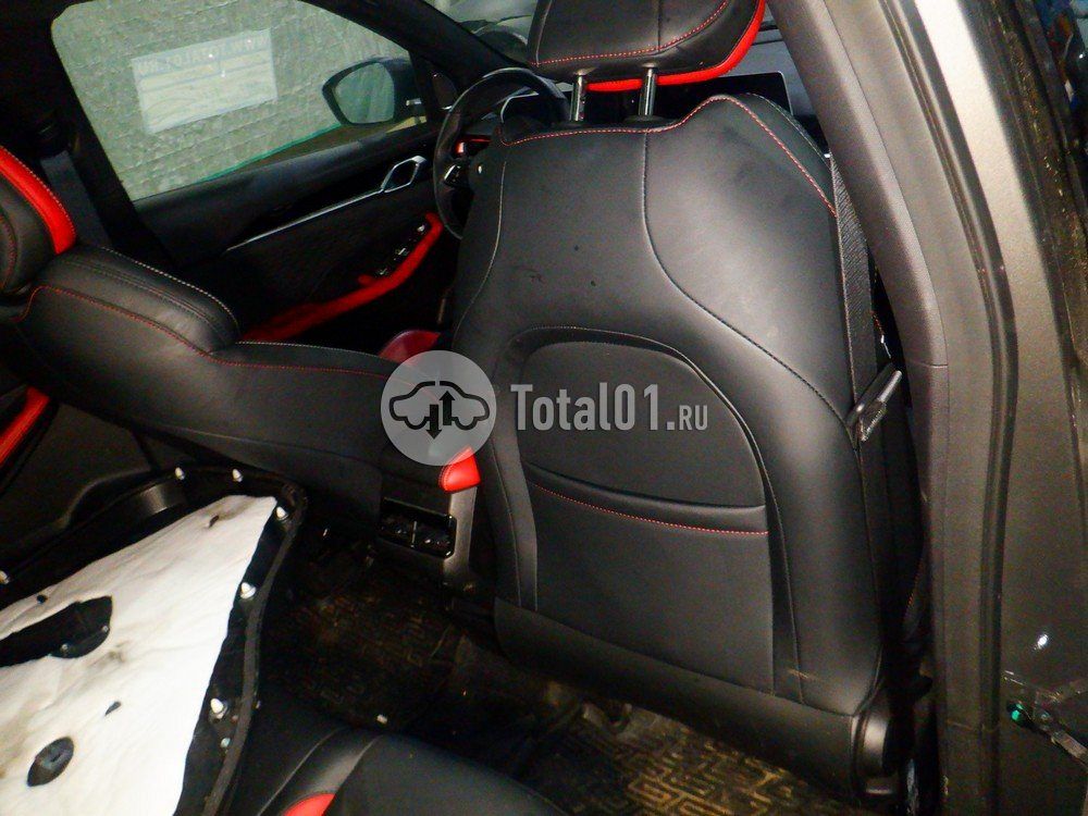 Фото Geely Coolray 78