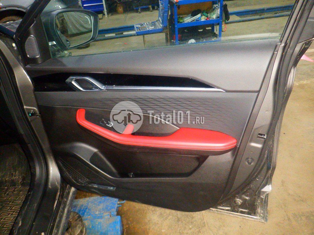 Фото Geely Coolray 80