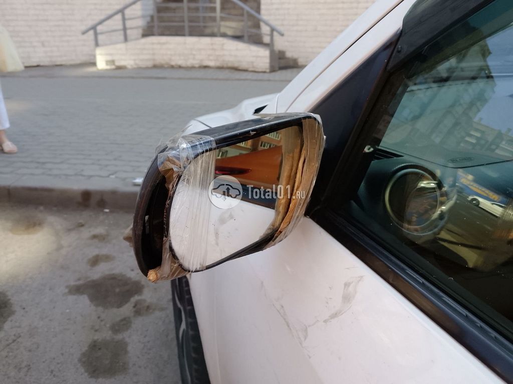 Фото Mazda Demio 26