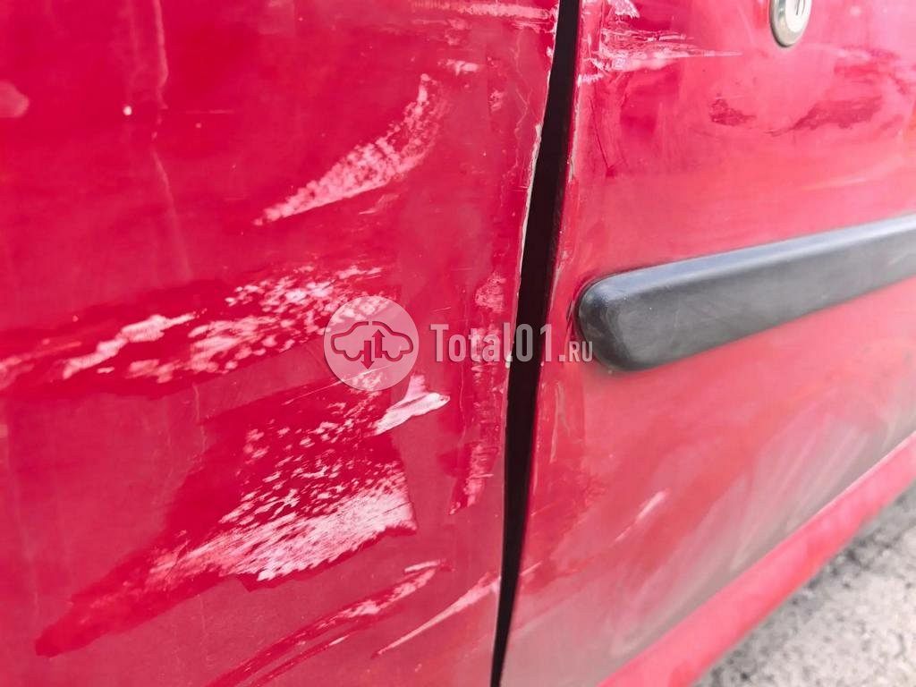 Фото Peugeot 107 12
