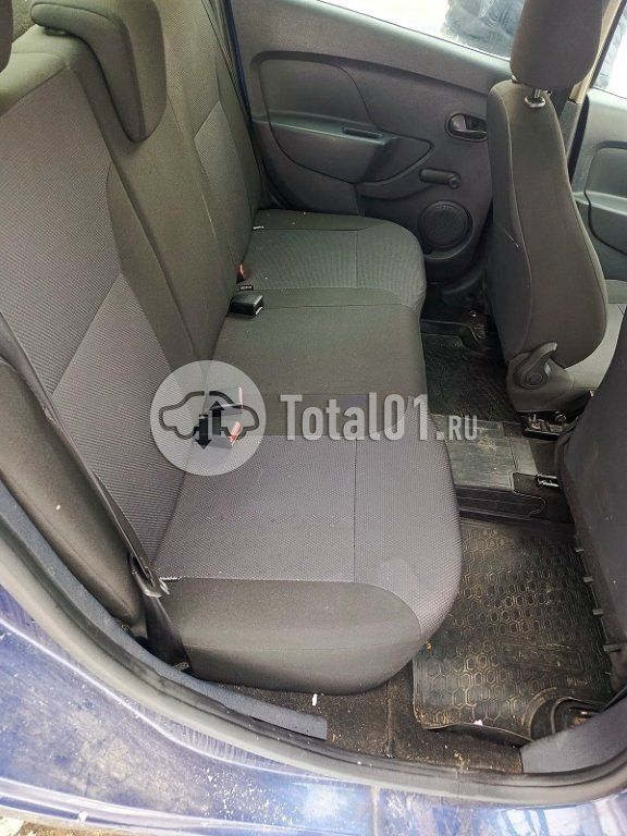 Фото Renault Logan 8