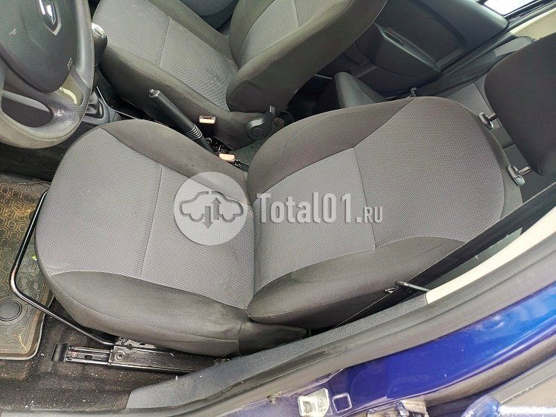 Фото Renault Logan 26