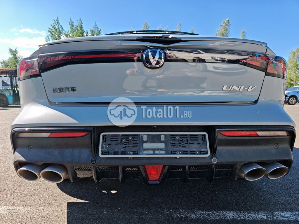Фото Changan UNI-V 38