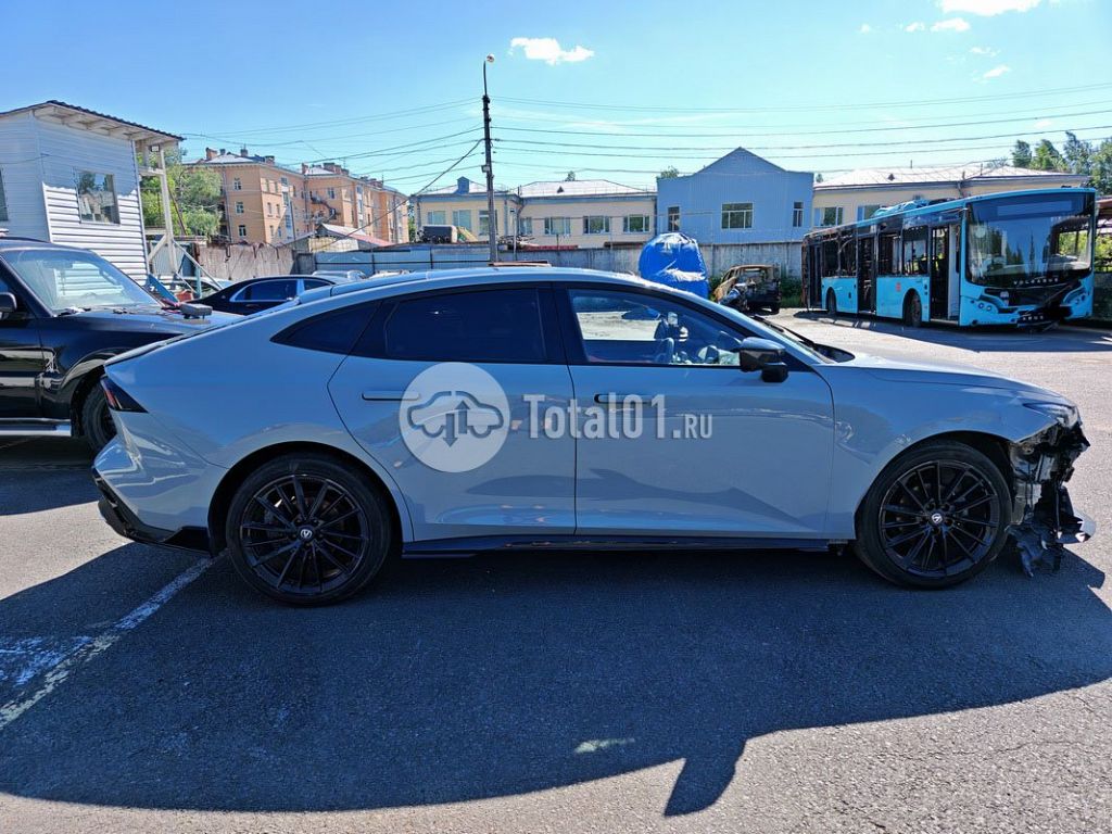 Фото Changan UNI-V 48
