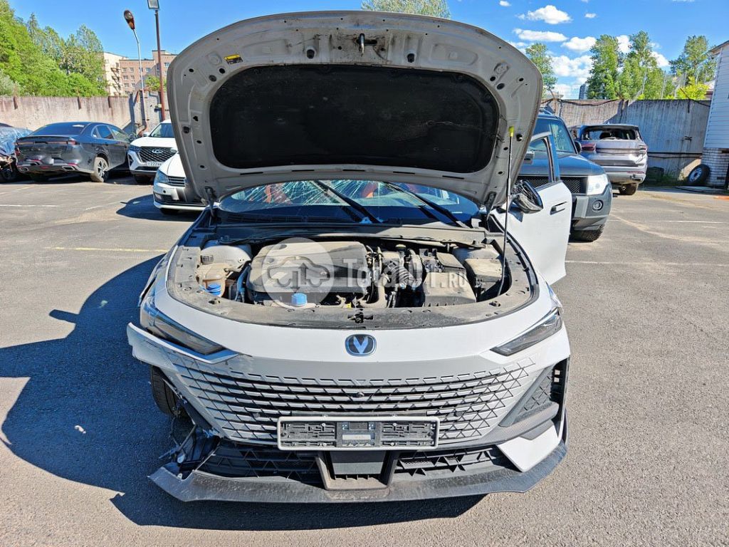 Фото Changan UNI-V 74