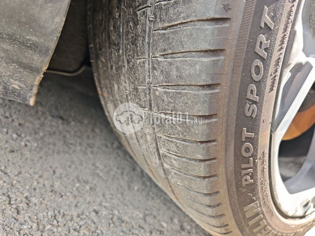 Фото Xiaomi SU7 198