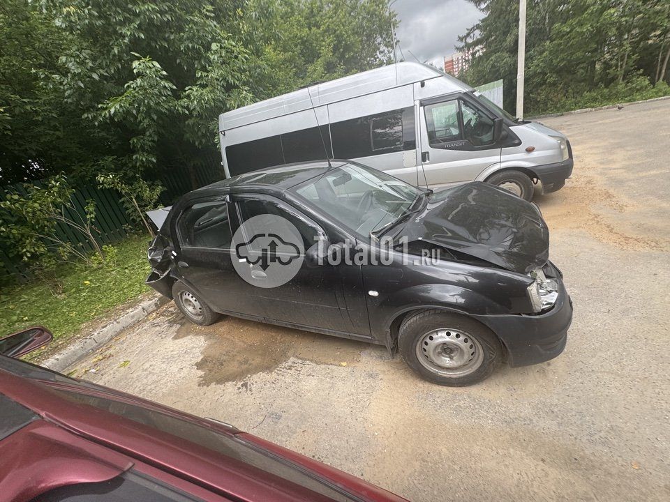 Фото Renault Logan 8