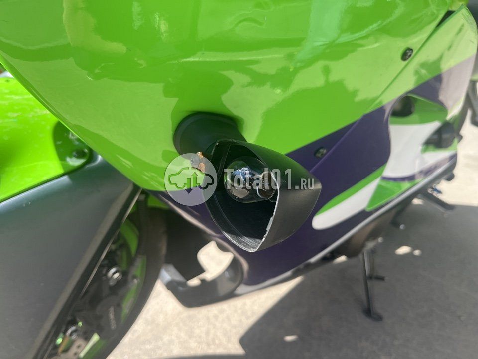 Фото Kawasaki ZX-9R 16
