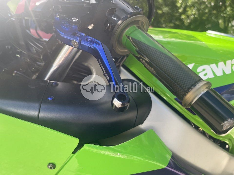 Фото Kawasaki ZX-9R 28