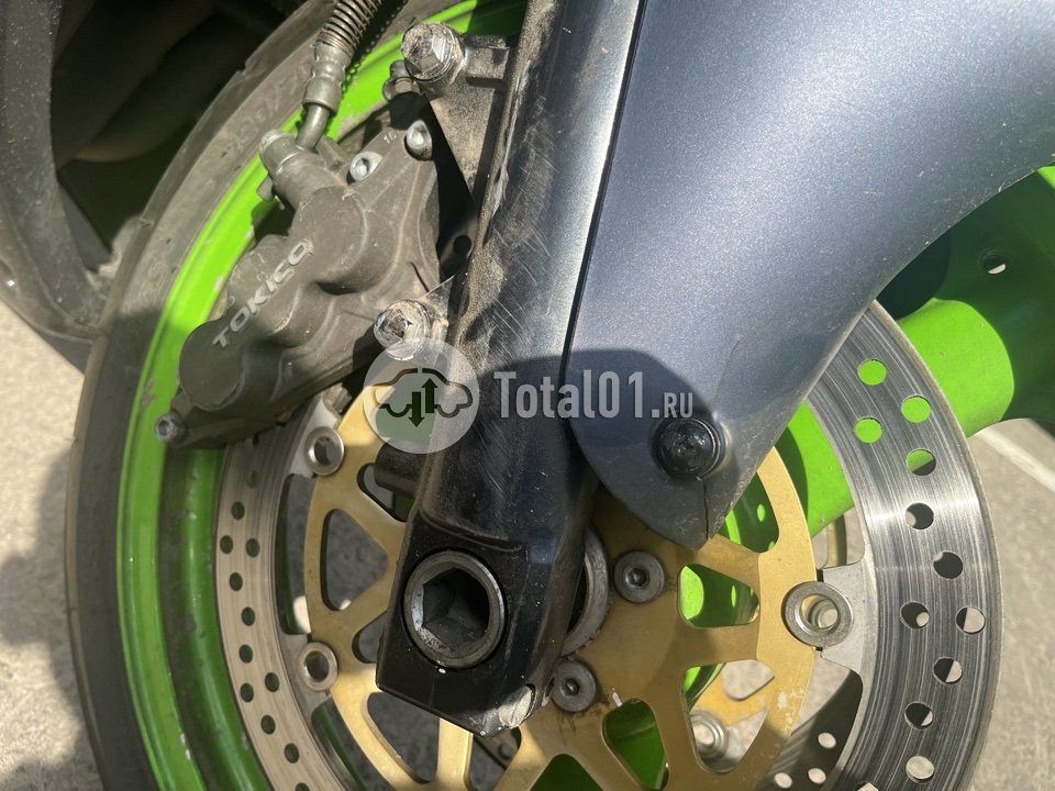 Фото Kawasaki ZX-9R 30