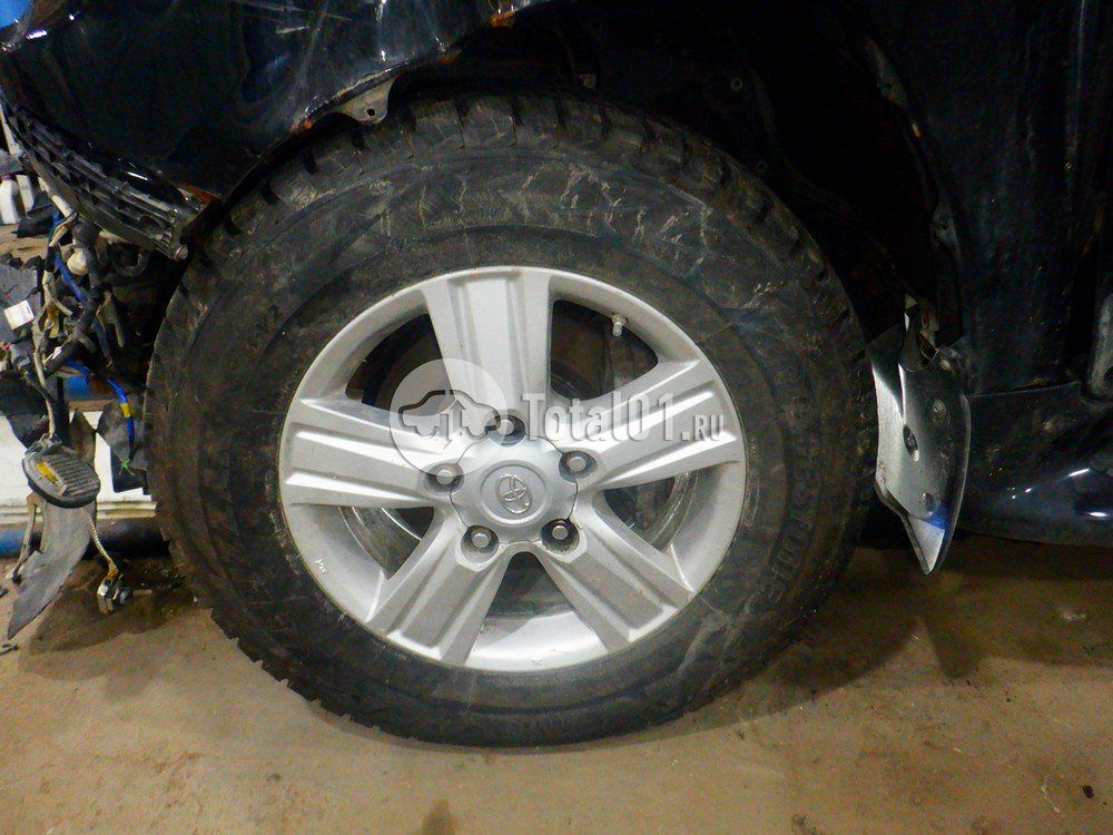 Фото Toyota Land Cruiser 32