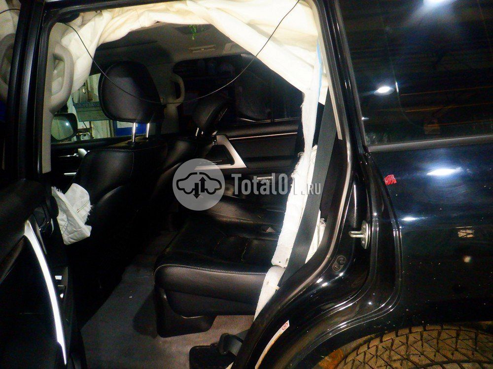 Фото Toyota Land Cruiser 76