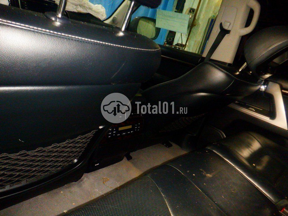 Фото Toyota Land Cruiser 82