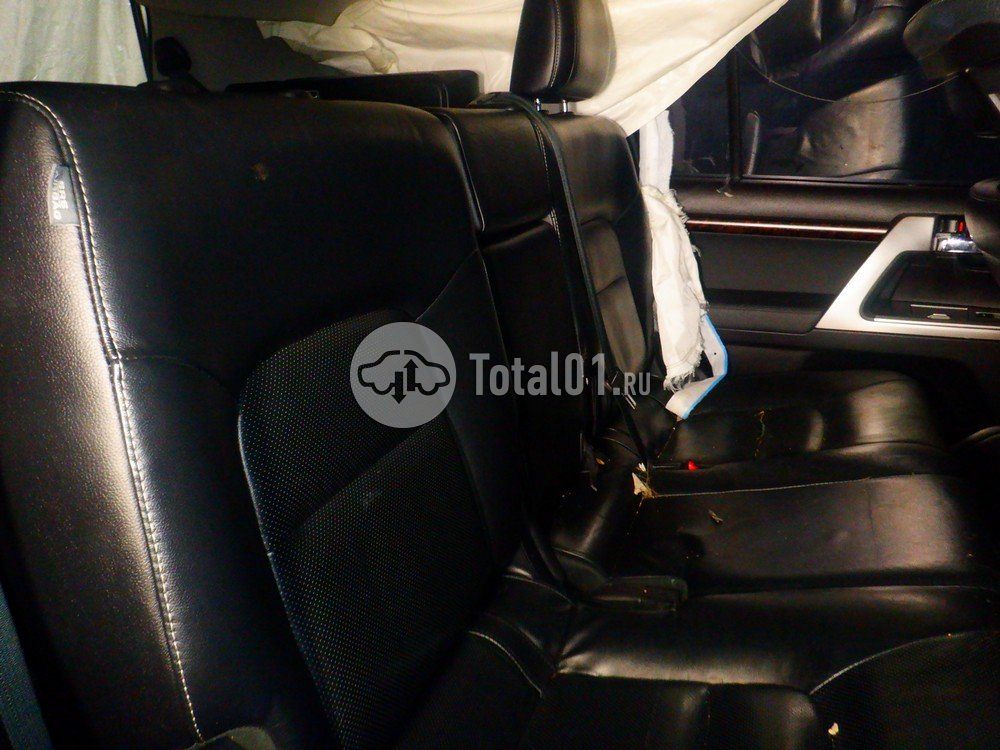 Фото Toyota Land Cruiser 110