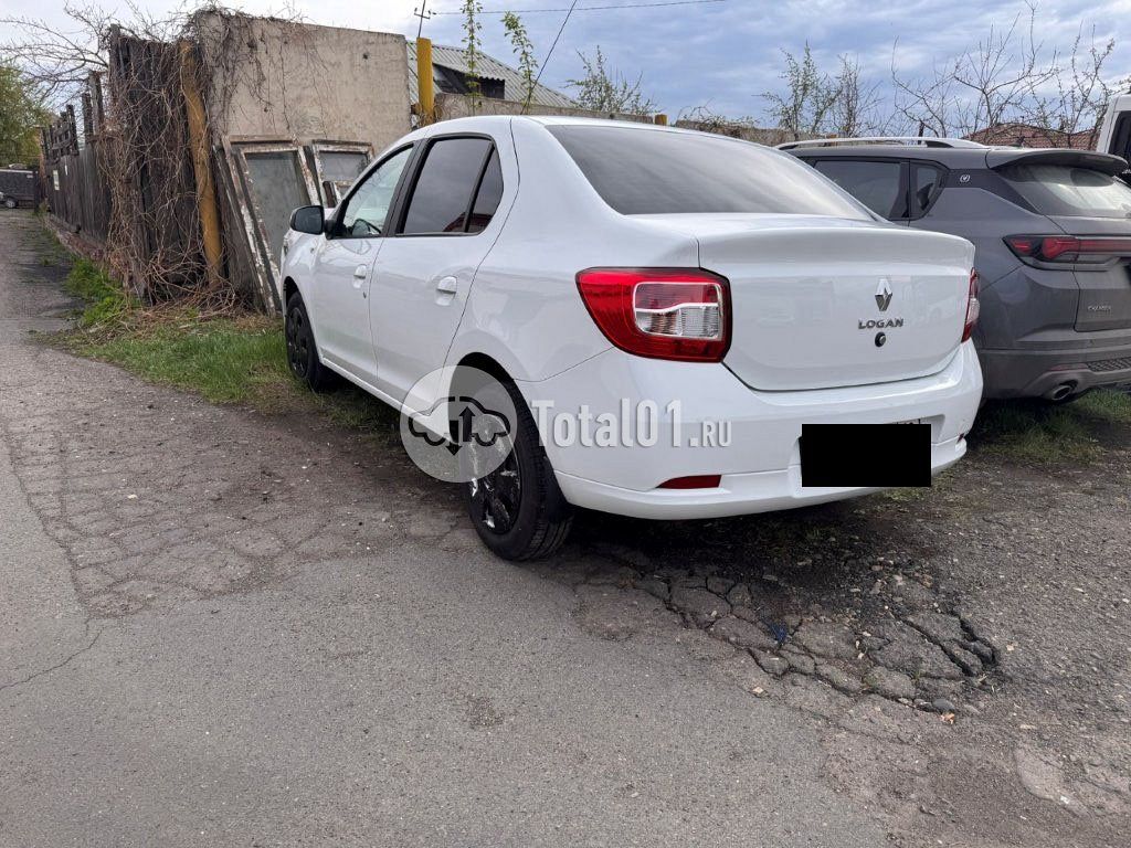 Фото Renault Logan 4