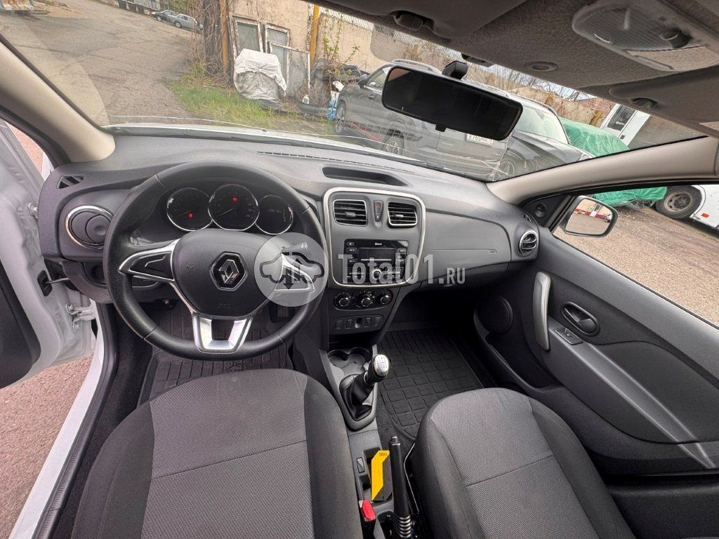 Фото Renault Logan 30