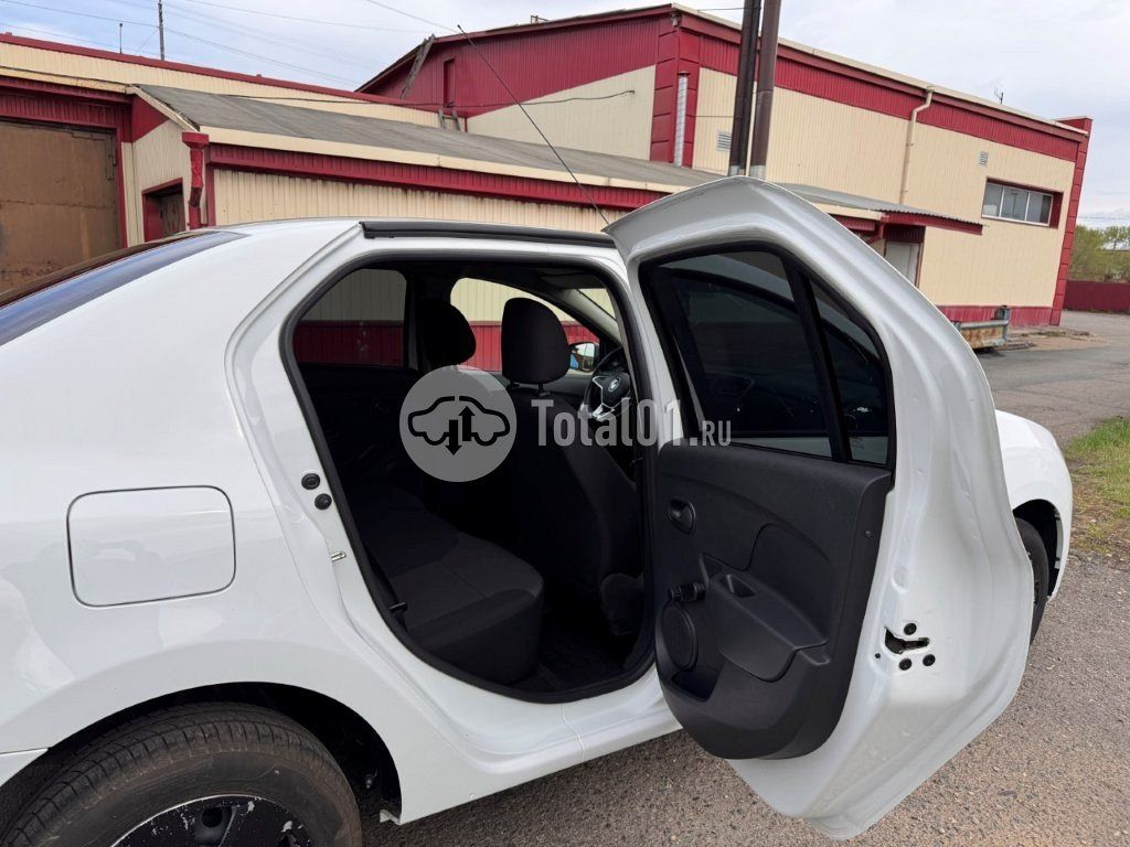 Фото Renault Logan 40