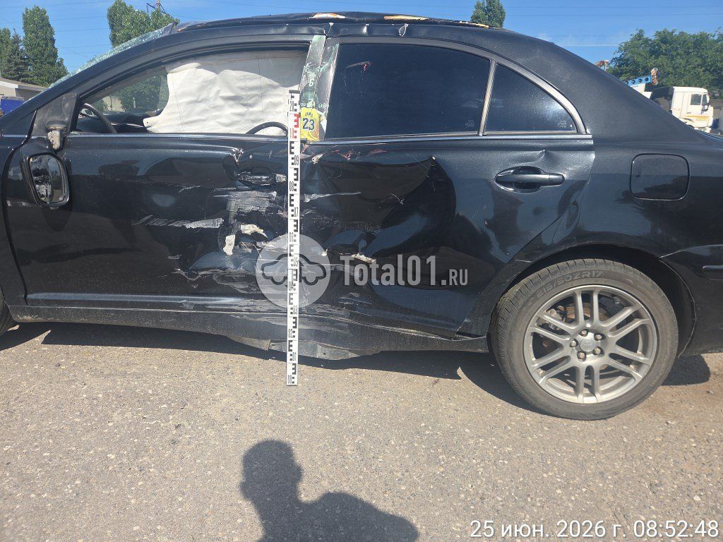 Фото Toyota Avensis 14