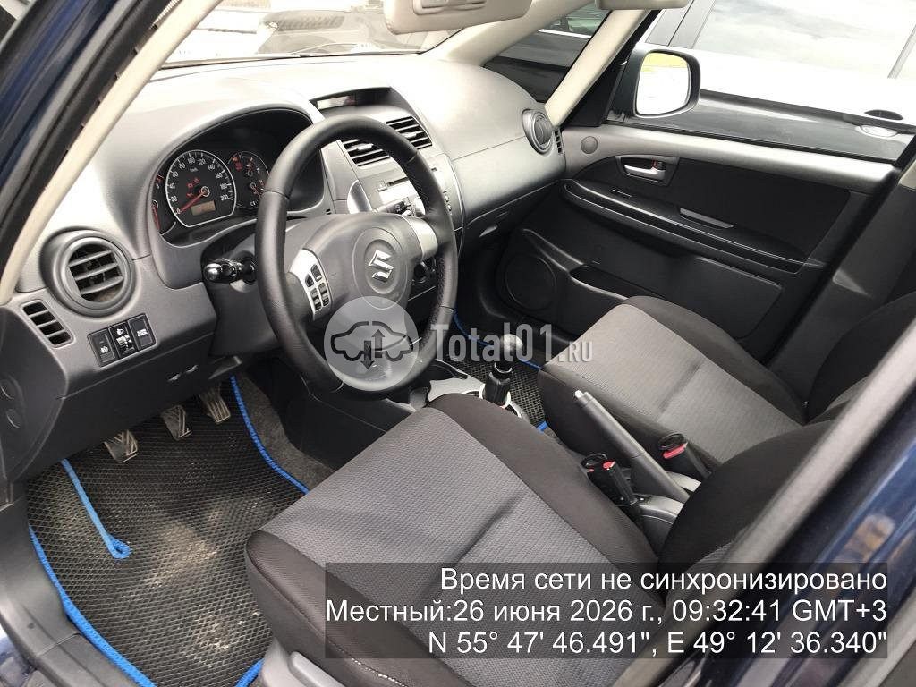 Фото Suzuki SX4 10