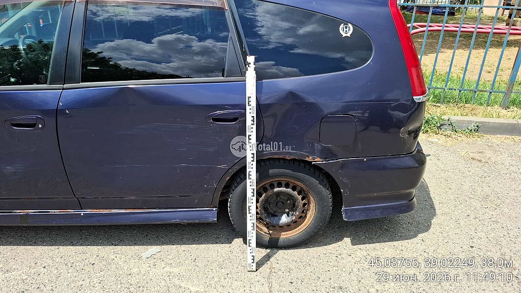Фото Honda Stream 10