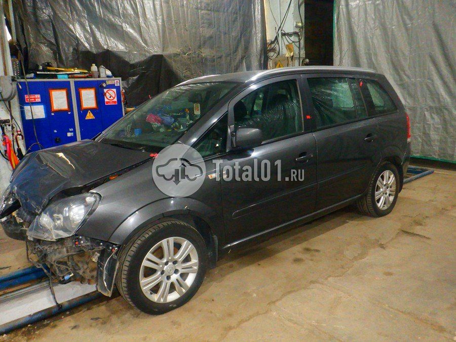 Фото Opel Zafira 10