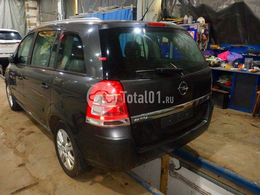 Фото Opel Zafira 14