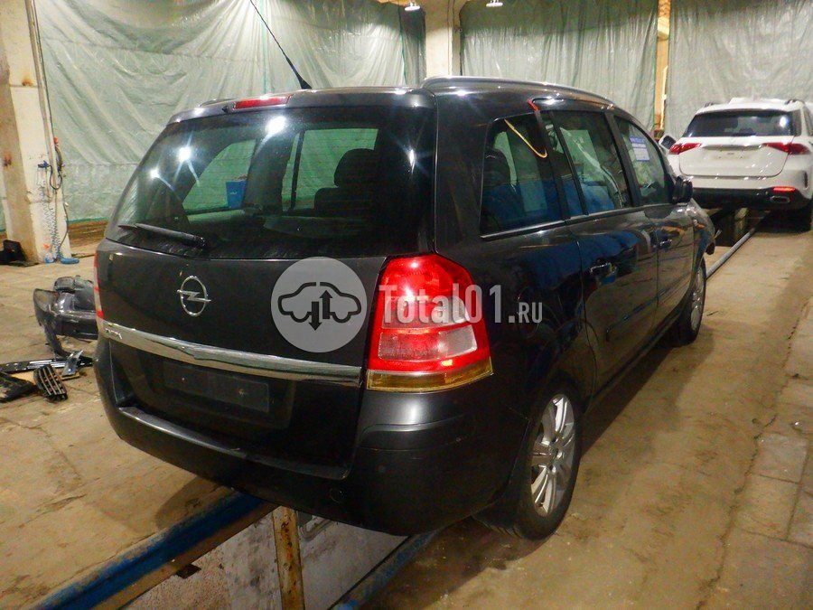 Фото Opel Zafira 16