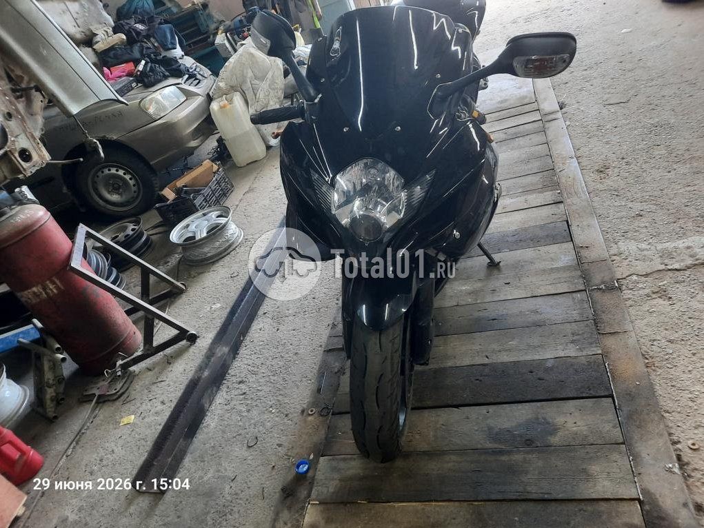 Фото Suzuki GSX-R600 2