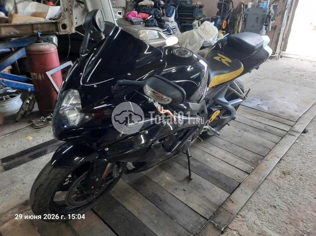 Фото Suzuki GSX-R600 4