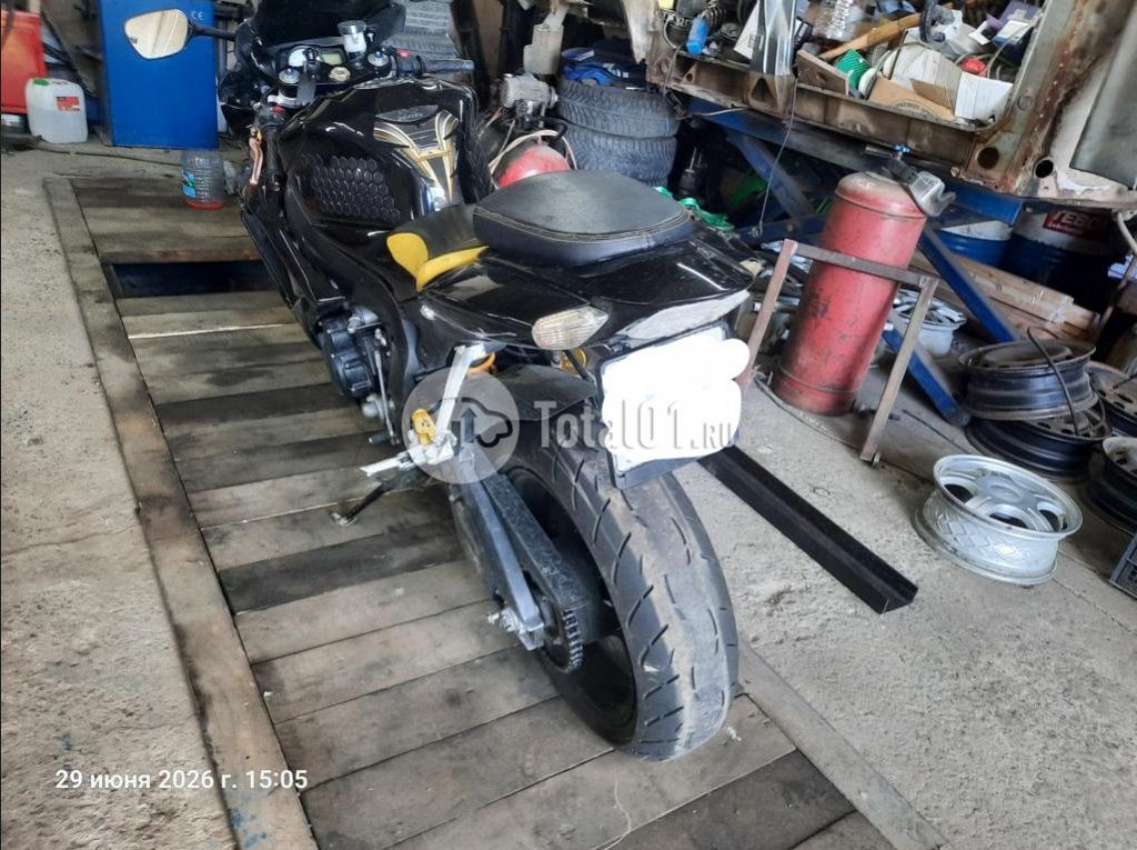 Фото Suzuki GSX-R600 6