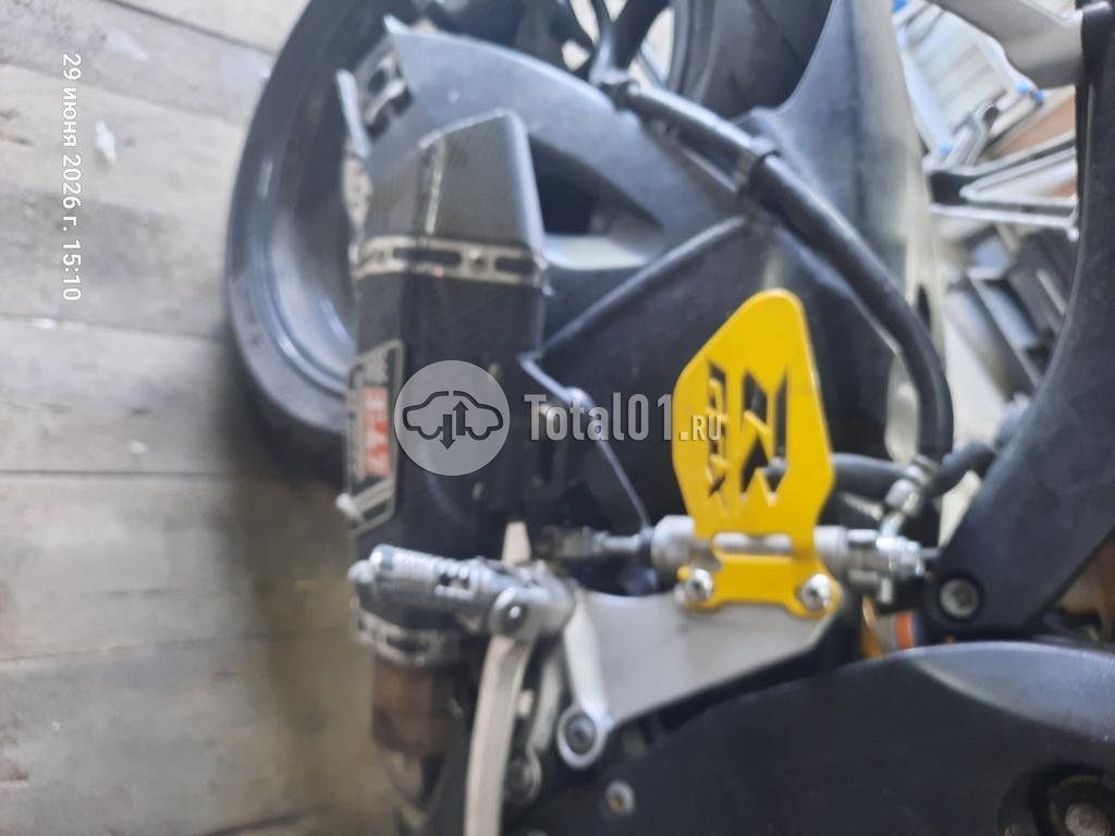 Фото Suzuki GSX-R600 24