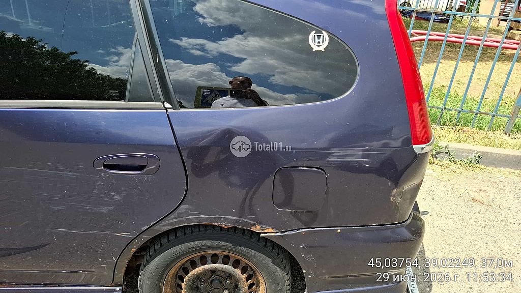 Фото Honda Stream 36