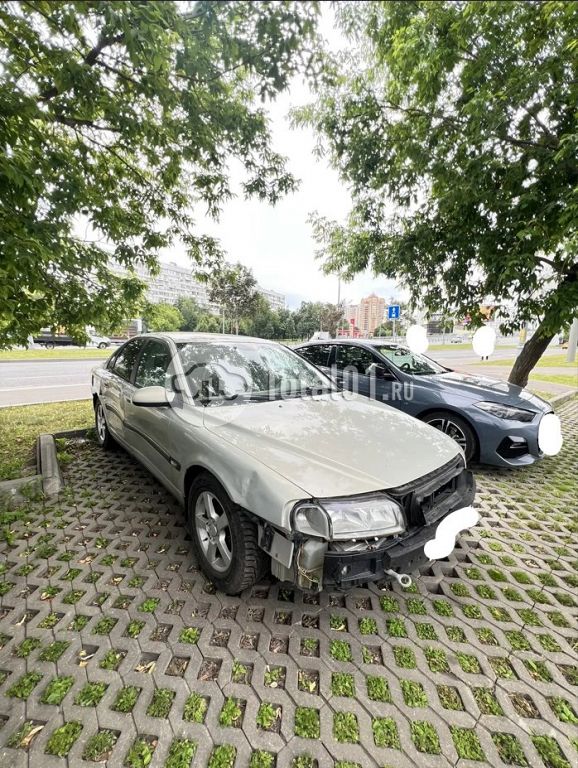 Фото Volvo S80 4