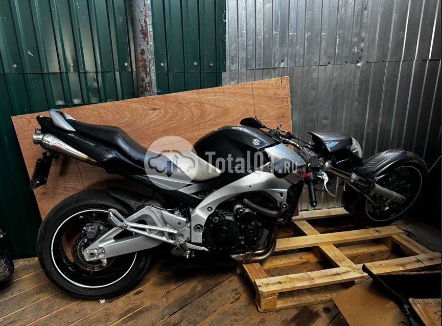 Фото Suzuki GSX-R600 4
