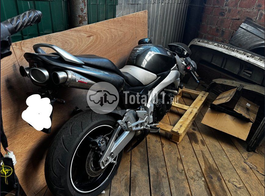 Фото Suzuki GSX-R600 6