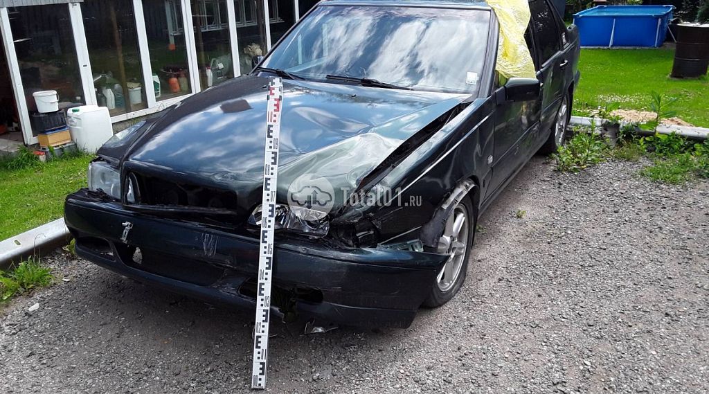 Фото Volvo S70 2