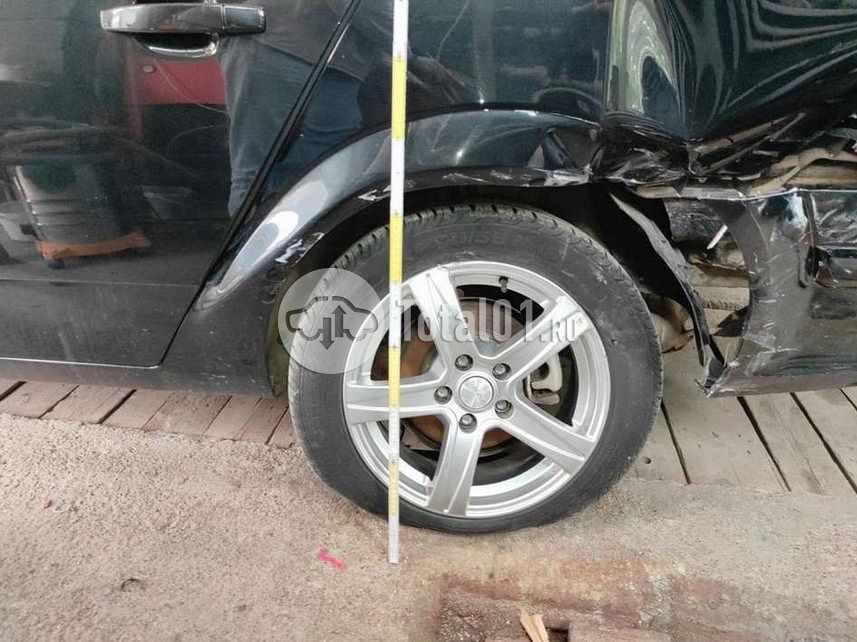 Фото Opel Astra 16